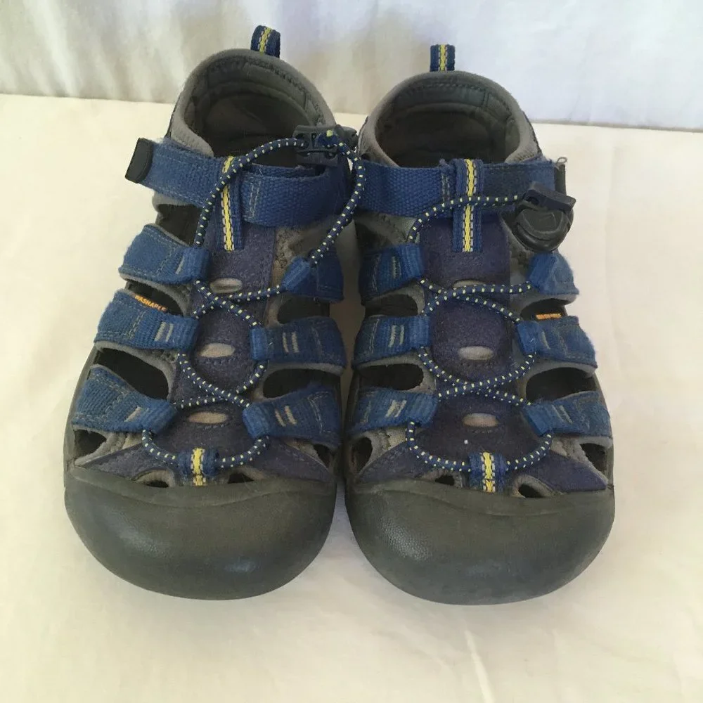 Keen Outdoor Sport Water Sandal Sz 4 Youth